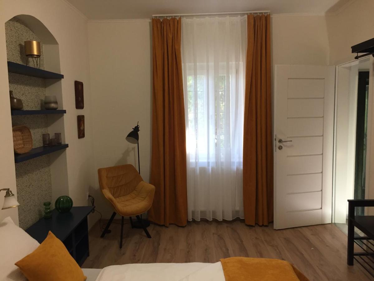 Kikerics vendégház Villány Esterno foto